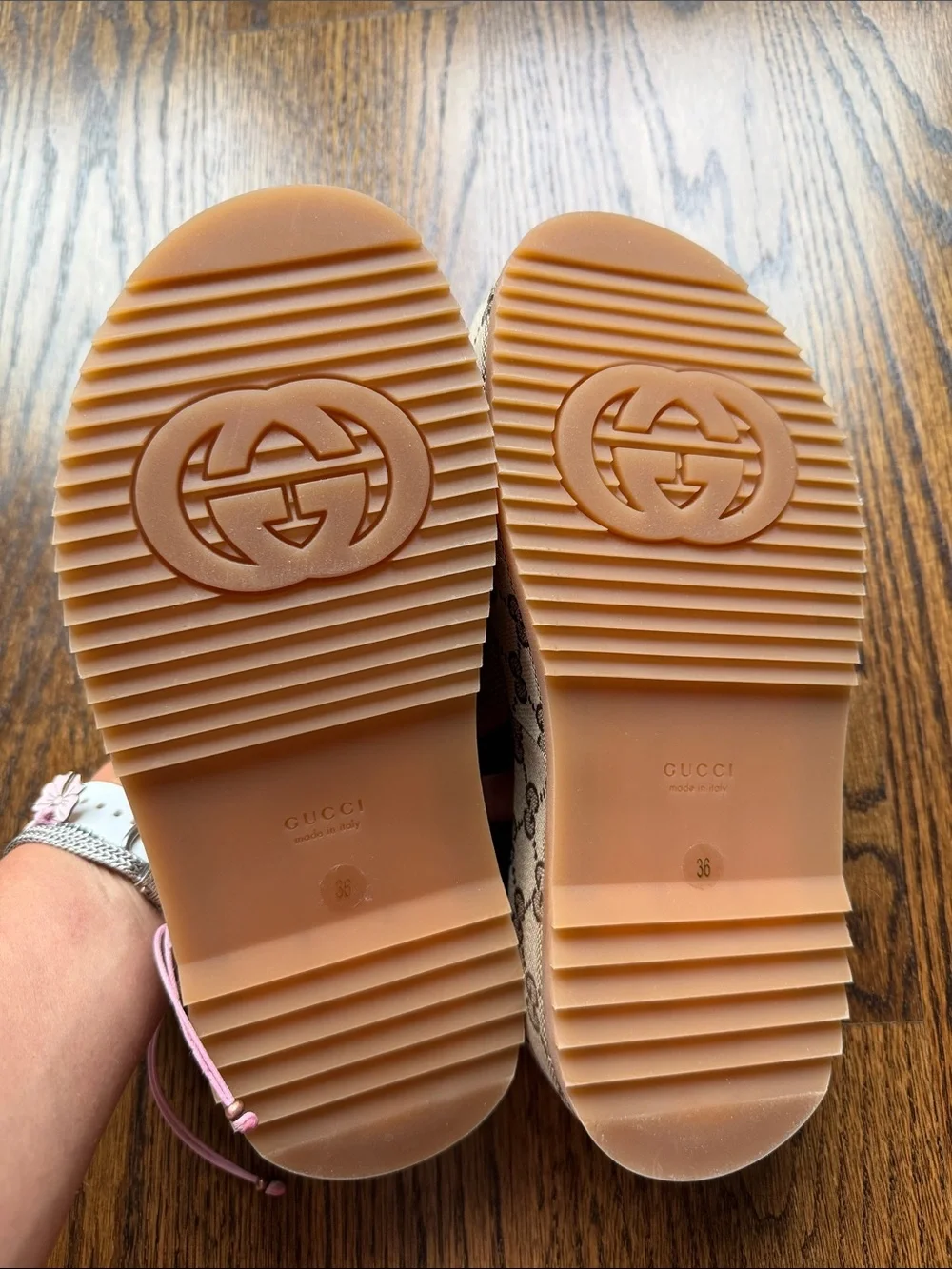 Gucci Tan Beige GG Canvas Slide Mules - Picture 3 of 4